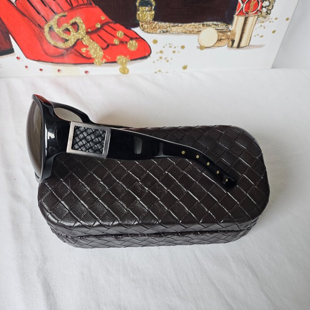 Bottega Veneta VGUC Sunglasses - Picture 3 of 11